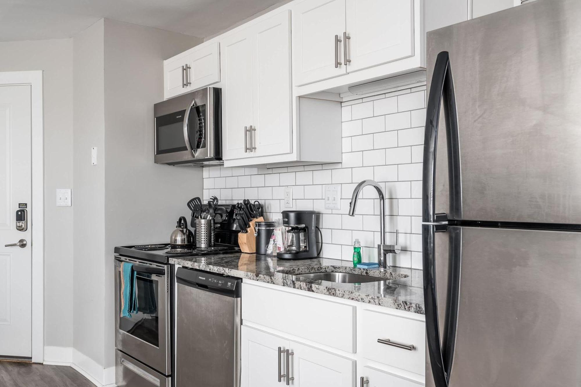 Modern Mass Ave 1br With Kitchen Apartment Indianapolis
